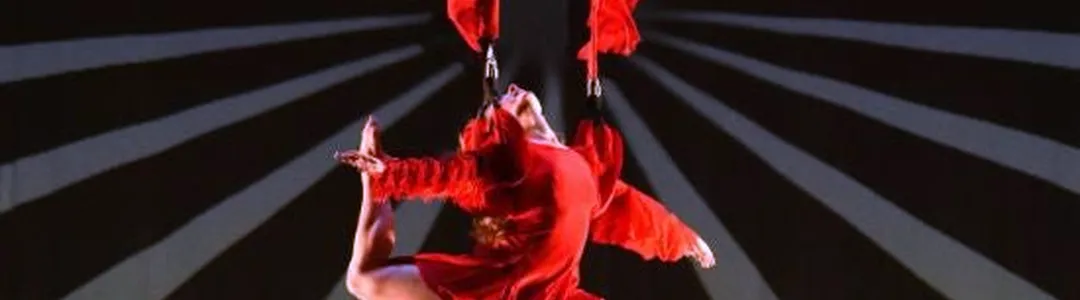 Momix: Alice